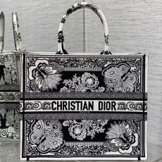 Christian Dior Shopping Bags